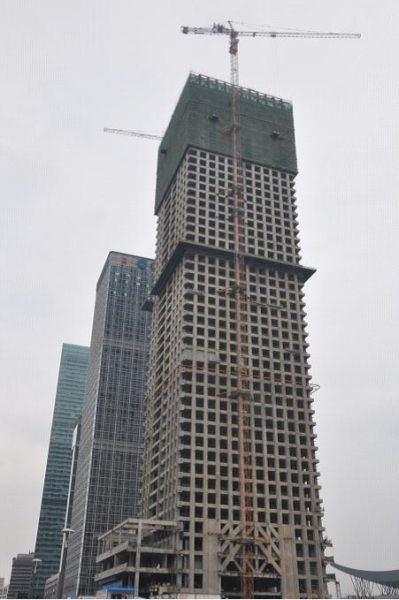 国内最大天井深圳太平金融大厦钢结构工程顺利