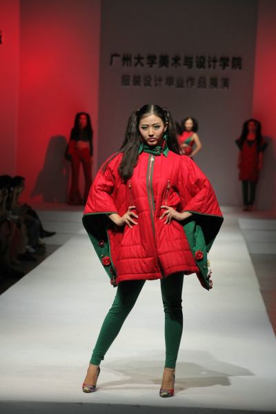 广州大学美术与设计学院服装设计毕业作品展演