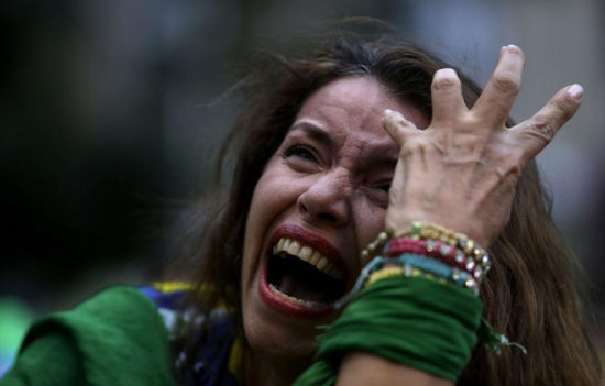 惨遭德国虐待 巴西球迷是最苦逼的|德国|虐待|巴