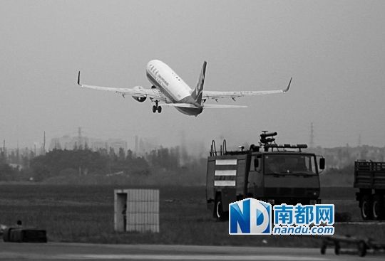 佛山机场开通飞沪航班 首周票价最低320元_新