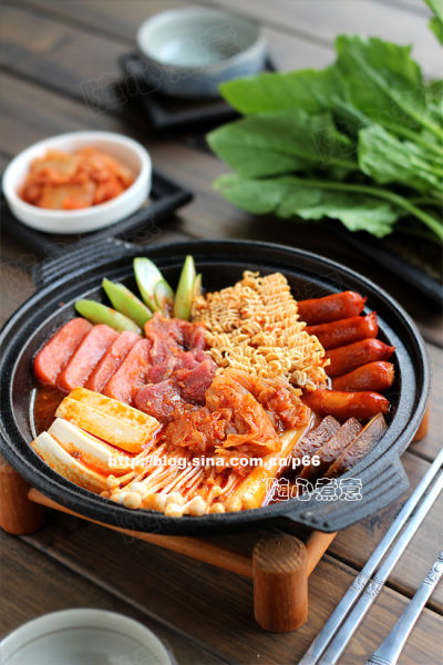 韩国盆菜盛宴 厨娘示范韩式部队火锅|火锅|韩