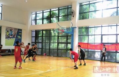 桂城举行篮球系列赛 200多名爱好者篮下争锋_