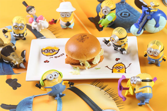 小黄人主题餐厅亮相 手机可玩AR汉堡游戏